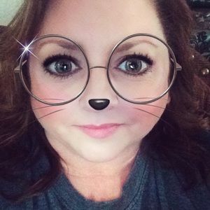 Meet your Posher, Robyn